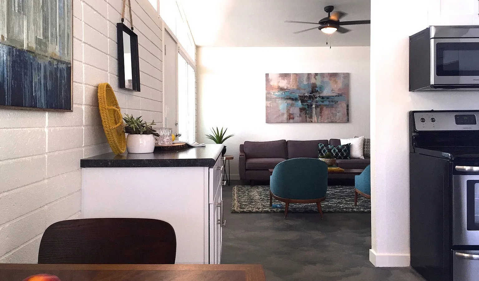Modern Retro Living — Photo 4