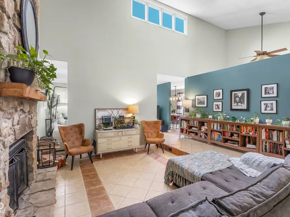 1010 Rocky Ford Rd, Columbus, IN 47203