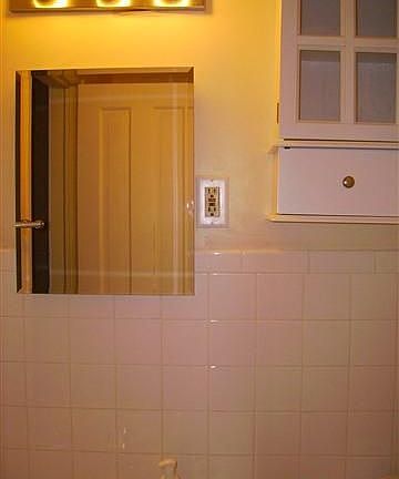 5th image of 2505 S 38th Ave