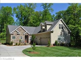 1118 Gretchen Ln, Greensboro, NC 27410