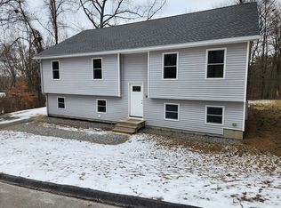 30 Winthrop St, Athol, MA 01331