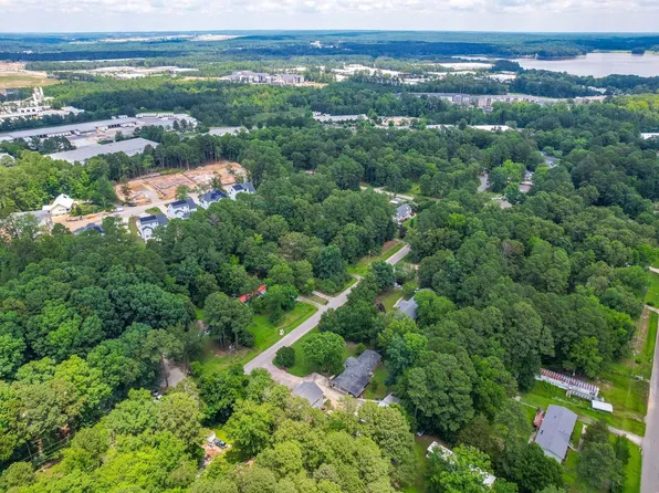162 Green Dr, Morrisville, NC 27560