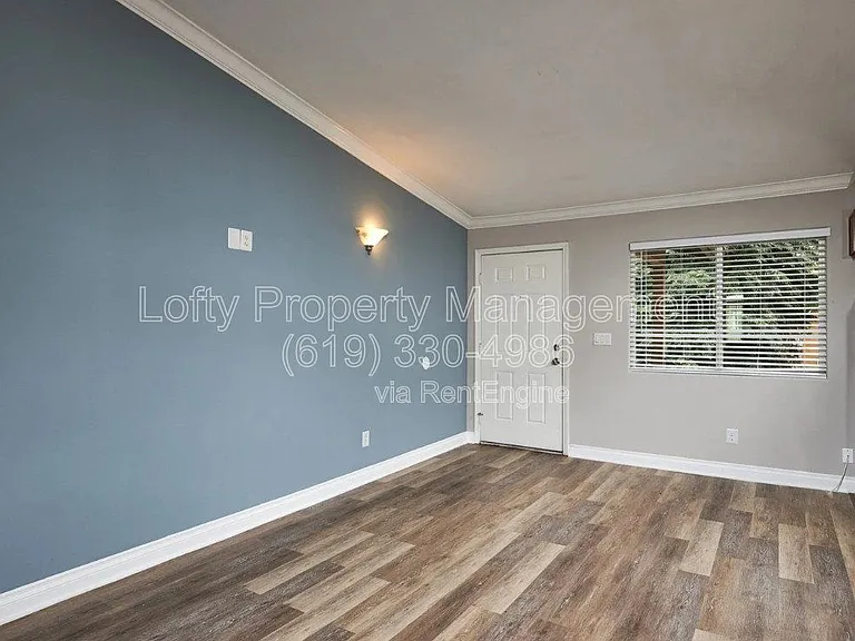 360 N 1st St — Photo 7