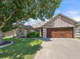 5520 Plata Ln, Benbrook, TX 76126
