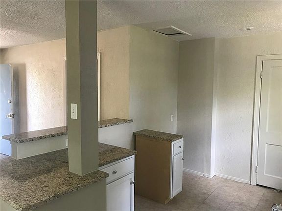 4th image of 3631 Kellogg Ave