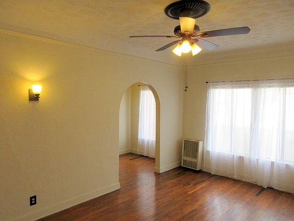 5th image of 654 S Detroit St APT 404
