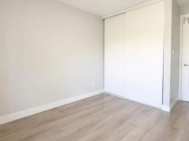 2053 Lanark Ct — Photo 11