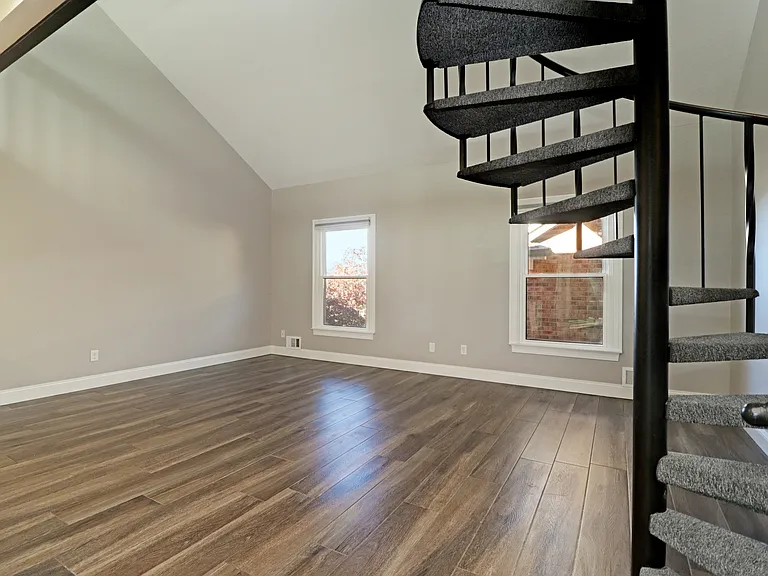 246 Main St #6 — Photo 8