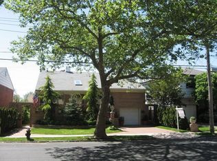 172 Whitman Dr, Brooklyn, NY