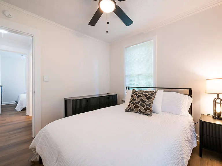 1177 Morley Ave SE — Photo 38