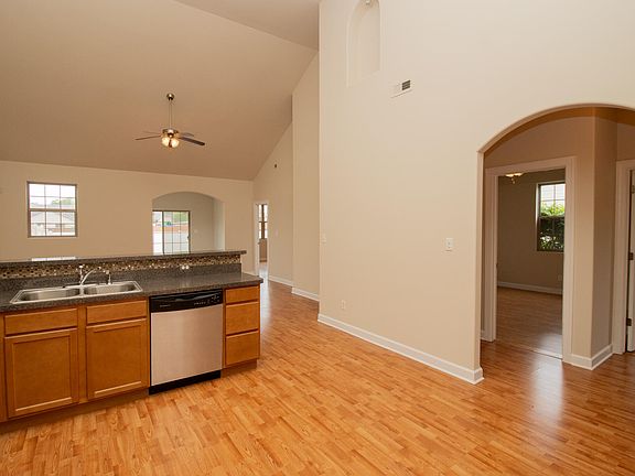 3rd image of 5606 Mississippi St