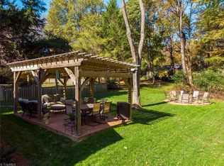 105 Pineburr Rd, Greensboro, NC 27455