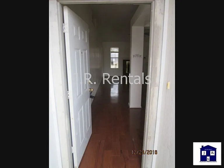 3615 Coral Bay Ln — Photo 16