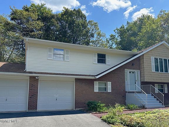 2nd image of 124 Blackfoot Ln