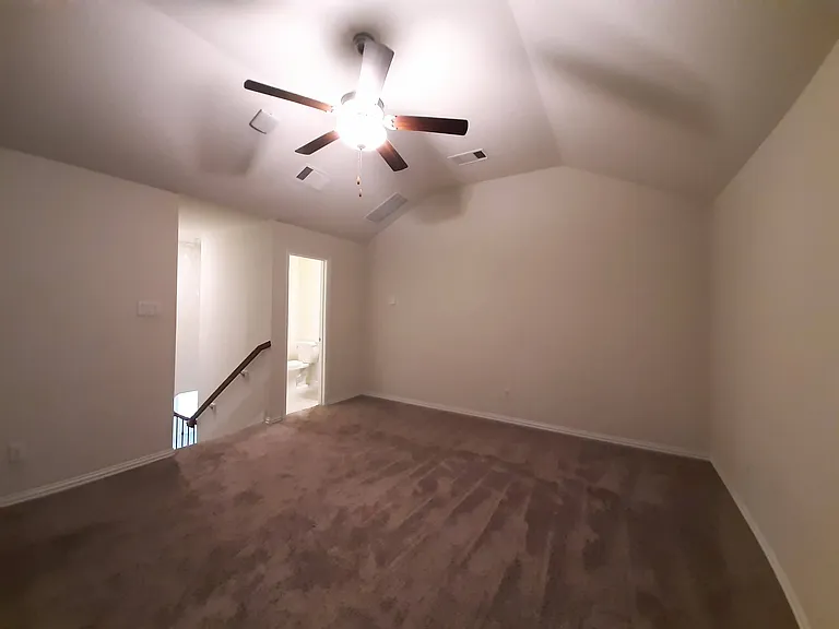 1514 Ancient Oak Ln — Photo 18