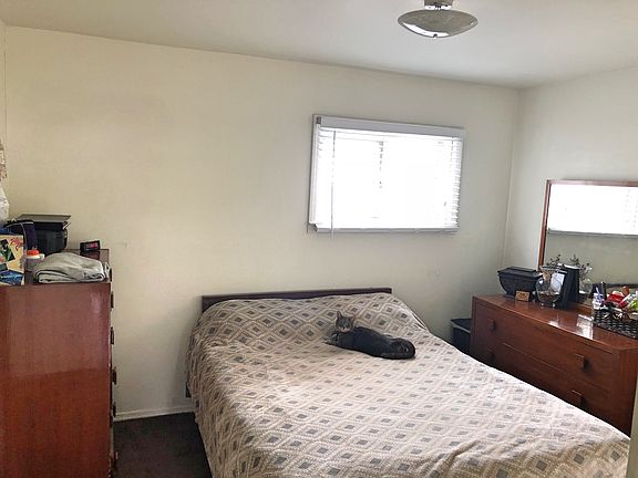 5th image of 1066 Premont Ave