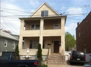 247 Elm St, Elmwood Park, NJ 07407