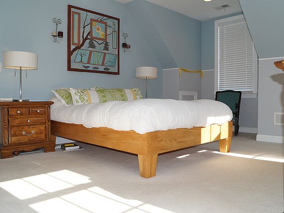 Room for king or queen