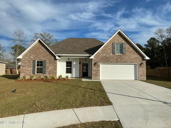 18 Gant Ln, Long Beach, MS 39560