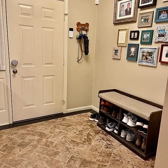 215 Allerton Commons Ln #215 — Photo 4