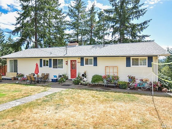 2nd image of 2408 Hillview Dr