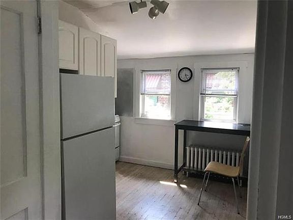 3rd image of 204 Birchwood Ave