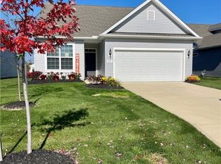 824 Cedar Crest Dr, Elyria, OH 44035