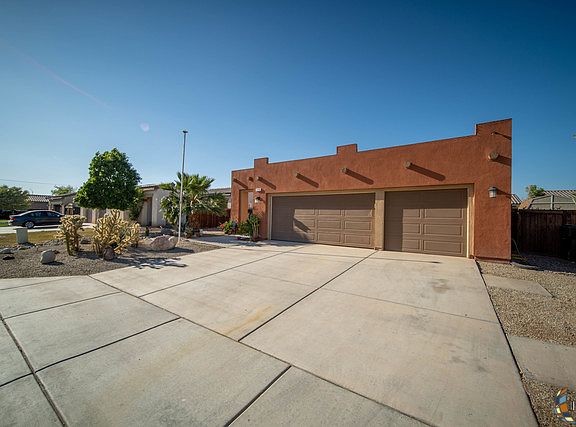 3rd image of 276 Fonzie Ave