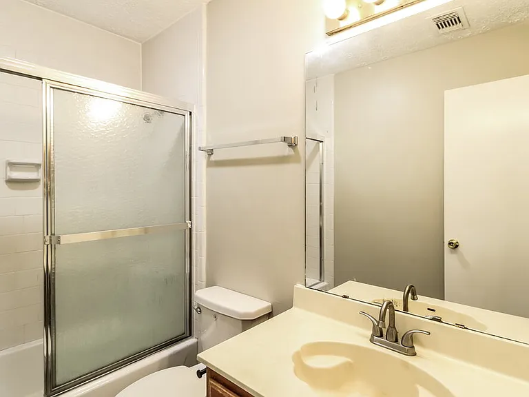 901 Briarcreek Dr — Photo 8