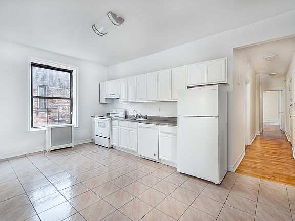 5th image of 812 W 181st St APT 65A