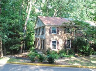 1523 Chatham Colony Ct, Reston, VA 20190