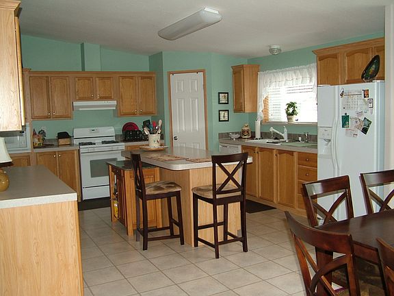 2nd image of 1380 Centerville Lane #117