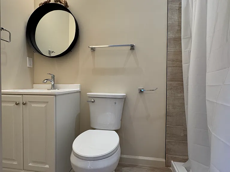 upstairs master bathroom
