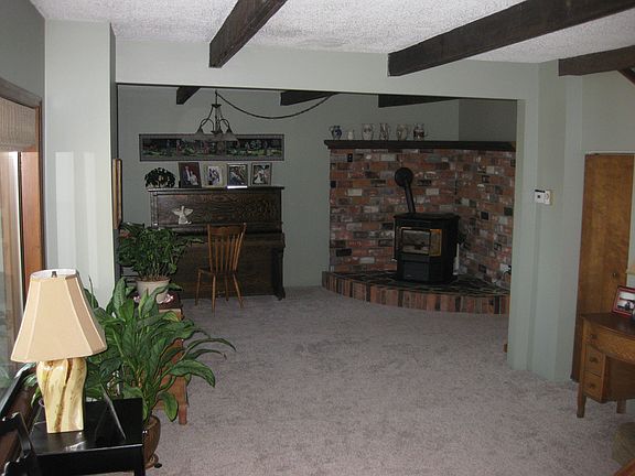 3rd image of 523 NW Cole Ave