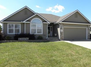 4401 SW Cambridge Ave, Topeka, KS 66610