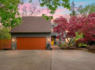 2320 Niles Ave, Saint Joseph, MI 49085