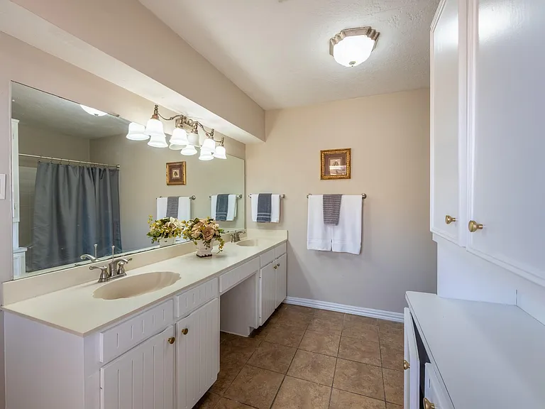 6030 Gallant Forest Dr — Photo 22