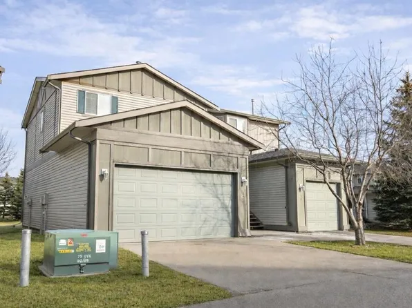 720 W Willowbrook Rd NW #102, Airdrie, AB T4B 2Y9