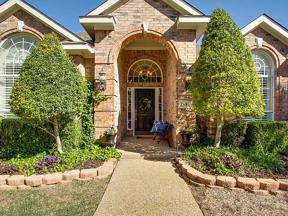 2nd image of 2681 Poinsettia Dr