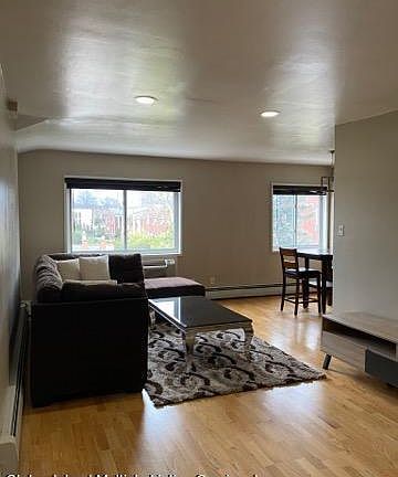 2nd image of 1306 Rockland Ave APT 2A