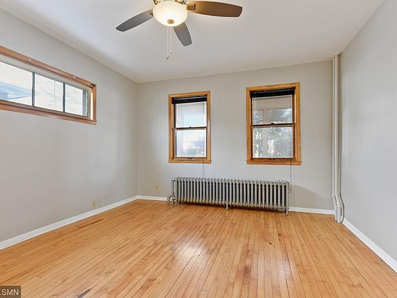 3rd image of 798 Armstrong Ave