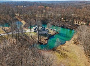 2437 W Wavelyn Cir N, Martinsville, IN