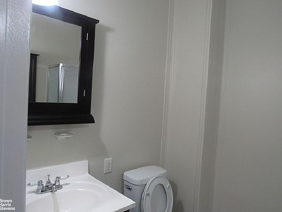 5th image of 128 Main St #B