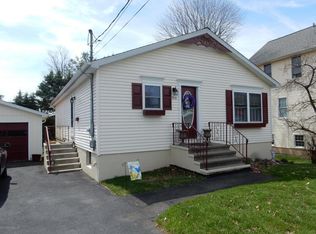1231 W State St, Archbald, PA 18403