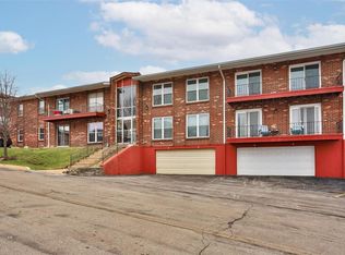 10352 Forest Brook Ln APT B, Saint Louis, MO