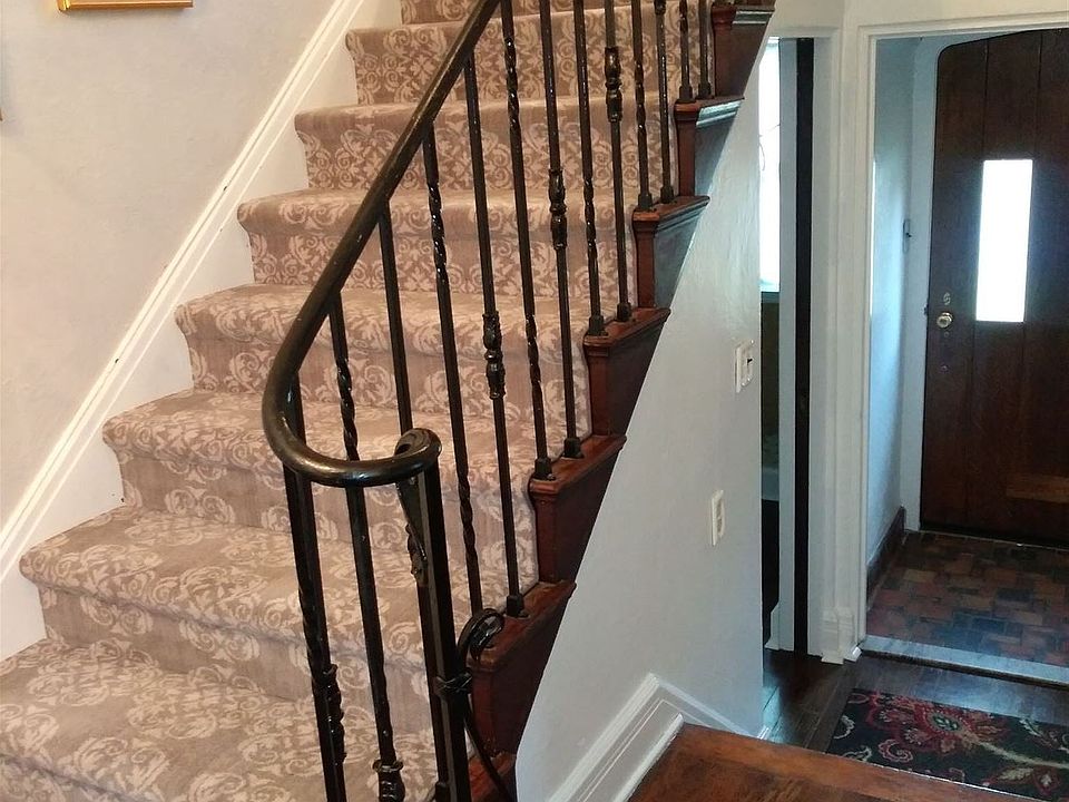 Front Entryway Stairs