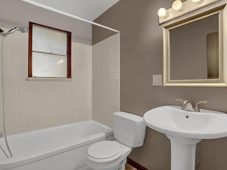 623 Iowa Ave — Photo 13