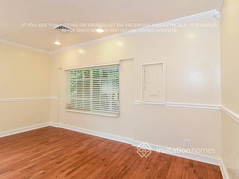 7017 S Bell St — Photo 13
