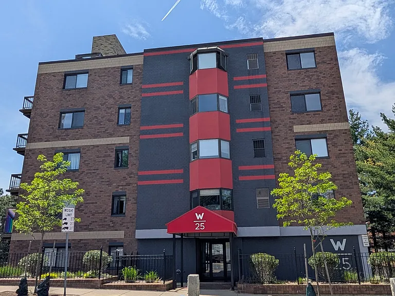 18 Webster Ave #3 — Photo 18