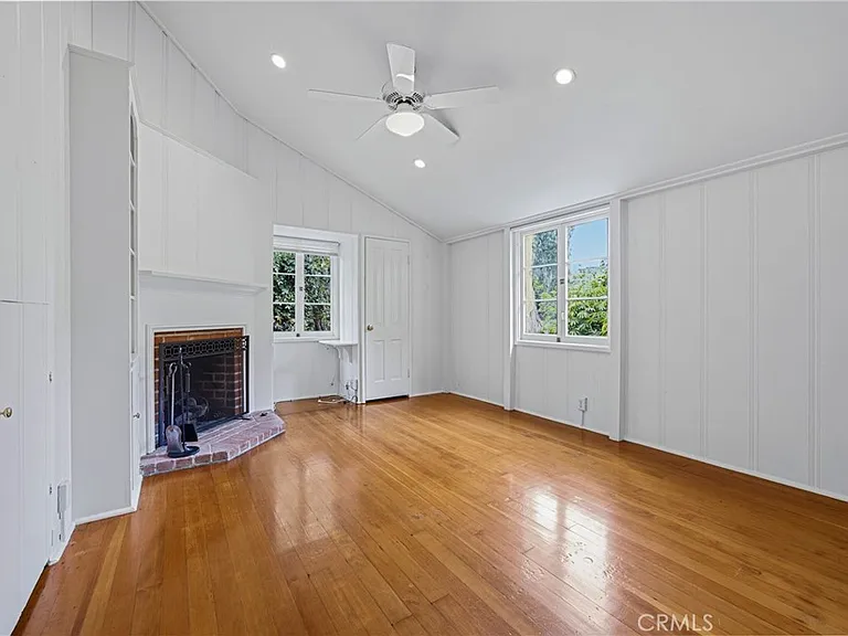 550 Saint Anns Dr — Photo 11